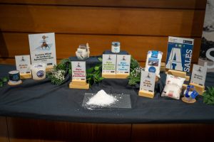 comerenlanzarote.com La sal marina de Salinas de Janubio, en el cuadro de honor de Agrocanarias'24