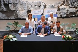 Comerenlanzarote.com Firma de convenio para el Festival Enogastronómico